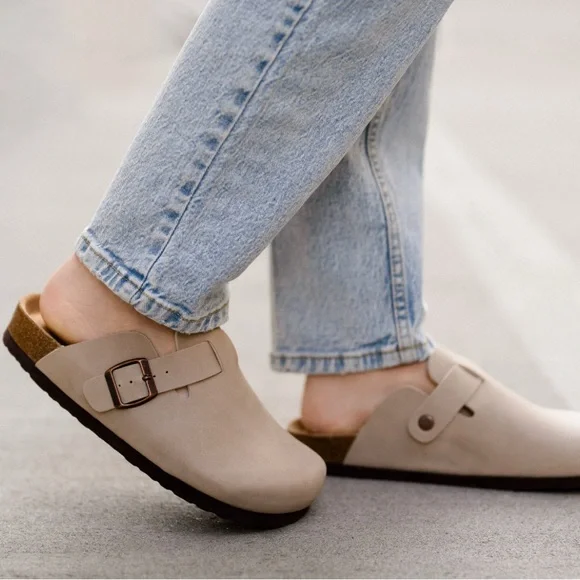 New🌿 Cushionaire Hana Cork Footbed Clog - Picture 1 of 5